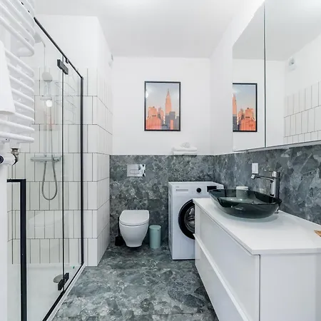 Goplana Deluxe By Bookinghost Posen